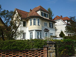 Emmersdorf, Villa im Heimatstil